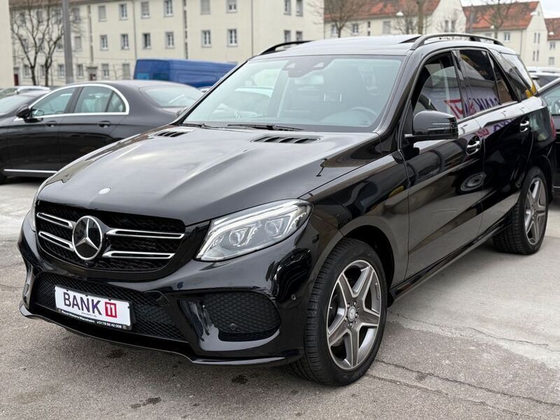 Schwarz Gebraucht 2016 Mercedes GLE250 AMG SUV | 33.900 € (Teuer) - Bild 1/4