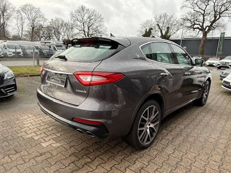 Gebraucht Maserati Levante 349 PS (256 kW) 2019 Grau (metallic) SUV