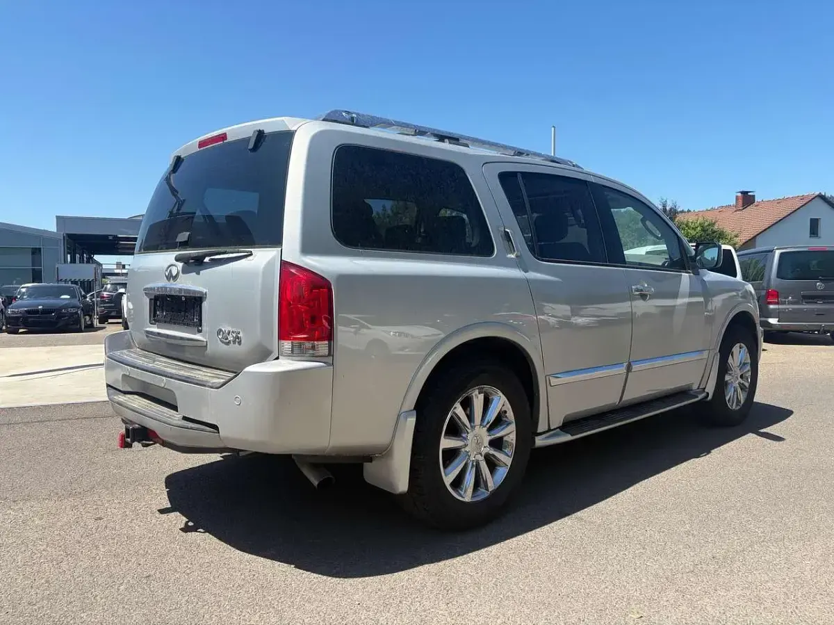 Gebraucht Infiniti QX56 405 PS (297 kW) 2009 Grau SUV
