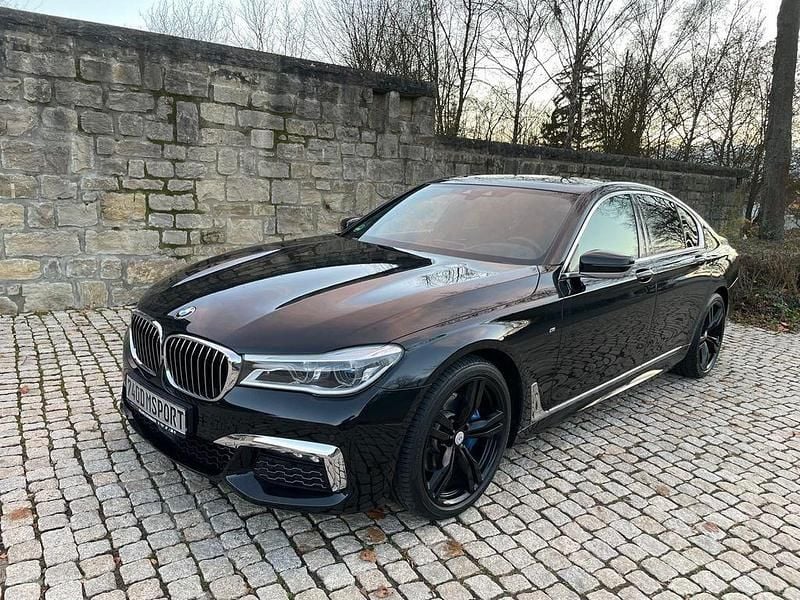 Gebraucht BMW 740 M Sport 320 PS (235 kW) 2016 Schwarz Limousine