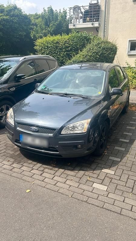 Andere farben Gebraucht 2007 Ford Focus Kleinwagen | 1.500 € (Guter Preis) - Bild 1/4