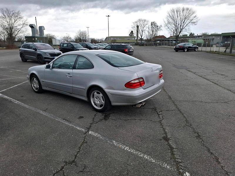 Gebraucht Mercedes CLK200 136 PS (100 kW) 2000 Grau Coupé