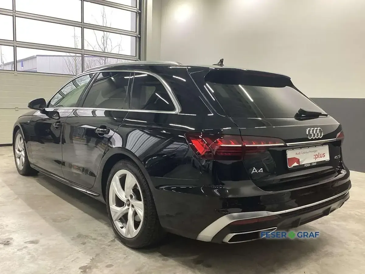 Gebraucht Audi A4 S-Line 204 PS (150 kW) 2023 Mythosschwarz metallic Kombi