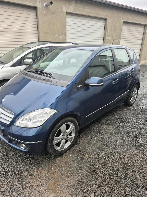 Gebraucht Mercedes A160 2010 Blau Kombi
