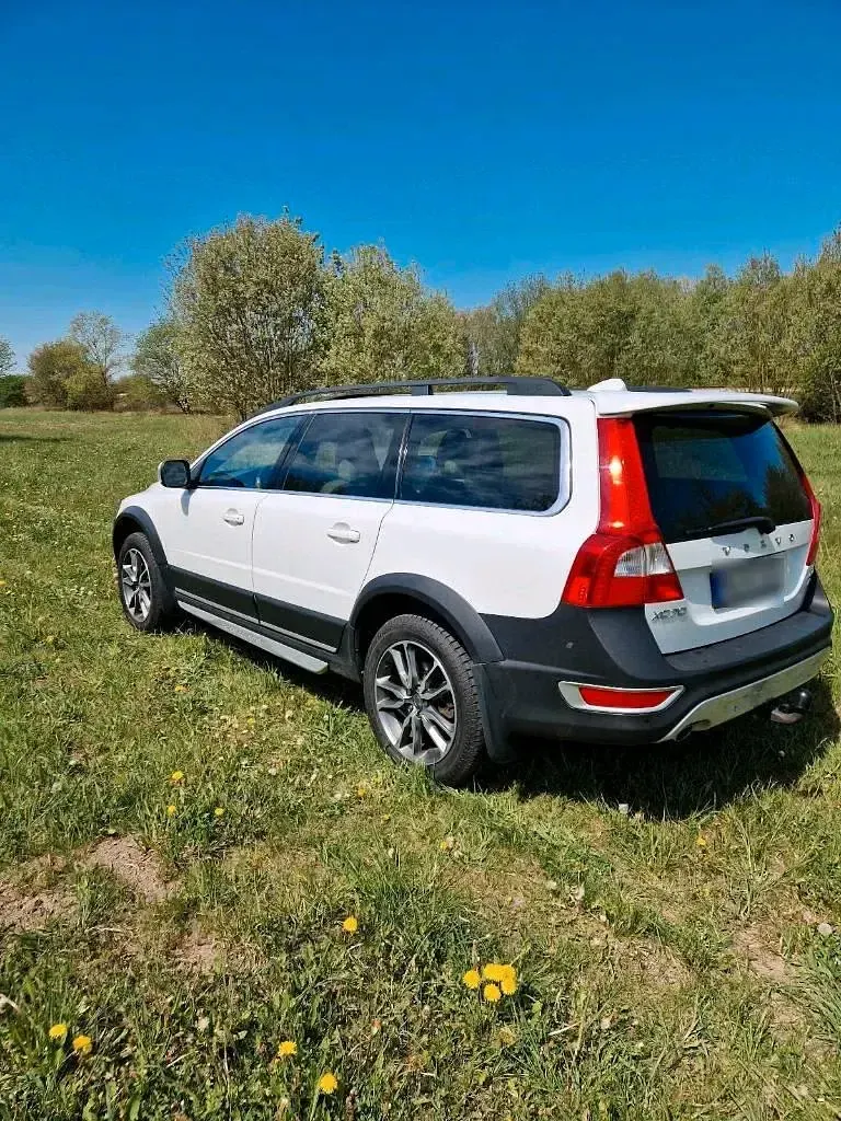 Używany Volvo XC70 329 KM (241 kW) 2011 Biały Kombi