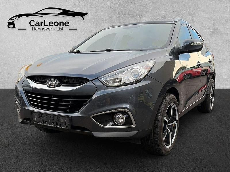 Grau Gebraucht 2010 Hyundai ix35 Style SUV | 7.990 € (Fairer Preis) - Bild 1/4