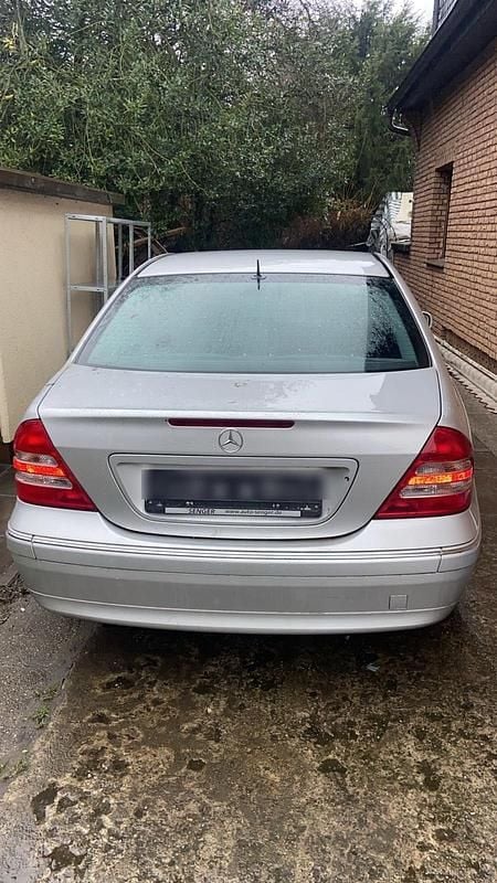 Gebraucht Mercedes C180 143 PS (105 kW) 2003 Grau Limousine