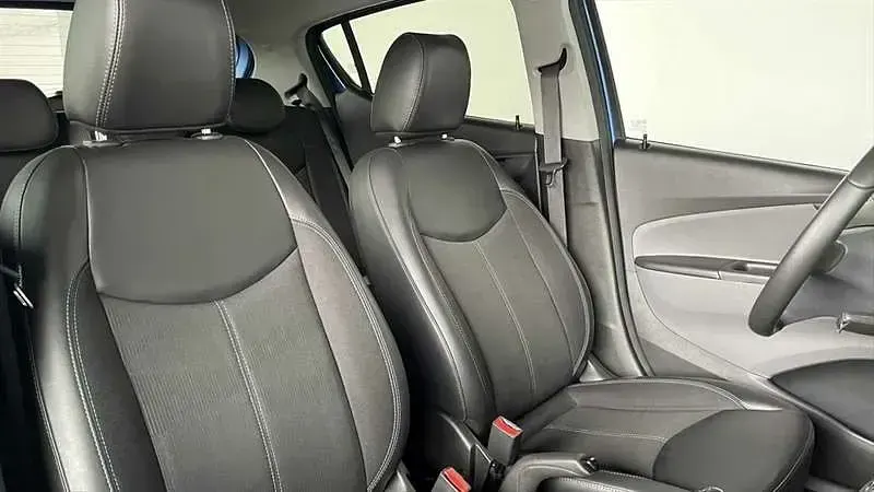 Gebraucht Opel Karl Innovation 75 PS (55 kW) 2016 Blau / pazifikblau / metallic Kleinwagen