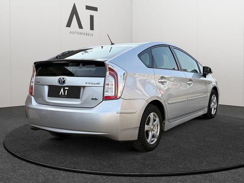 Gebraucht Toyota Prius Basis 99 PS (72 kW) 2012 Silber Limousine