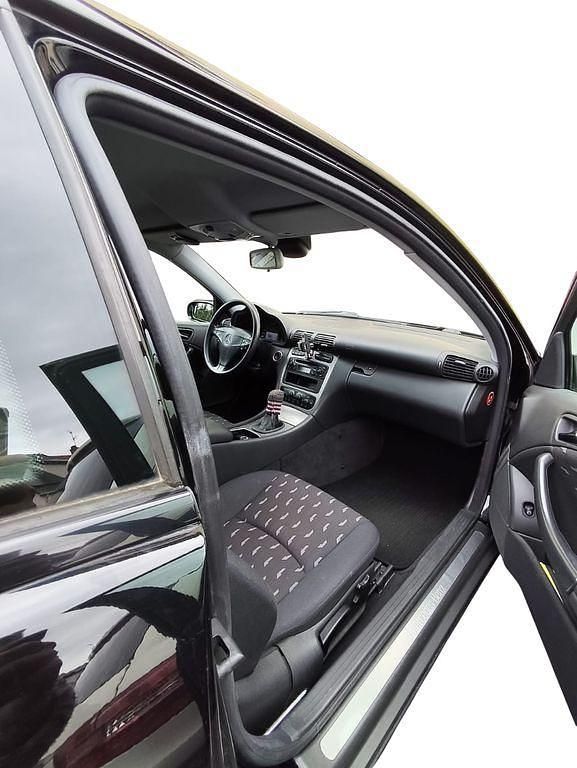 Gebraucht Mercedes C200 Classic 163 PS (119 kW) 2002 Schwarz Coupé