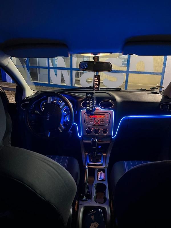 Blau Gebraucht 2008 Ford Focus Kombi | 2.750 € (Fairer Preis) - Bild 1/4