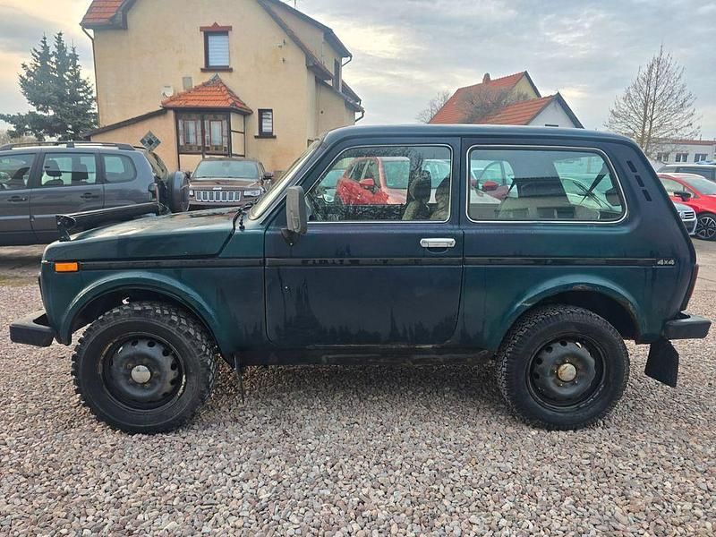 Gebraucht Lada niva 82 PS (60 kW) 2008 Grün SUV