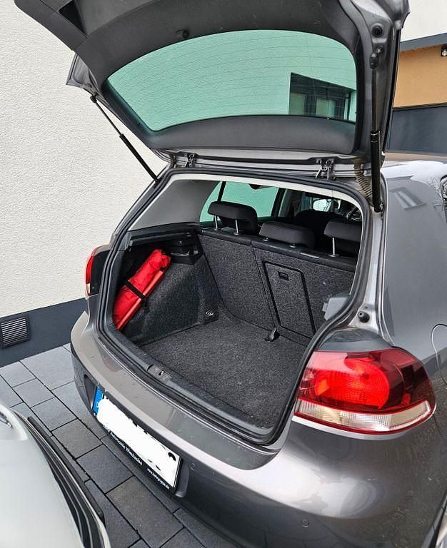 Gebraucht VW Golf Highline 122 PS (89 kW) 2009 Grau Limousine