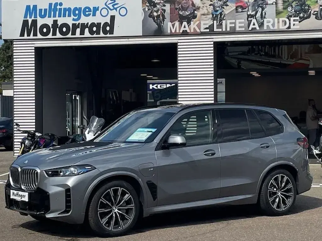 Gebraucht BMW X5 M Sport 489 PS (359 kW) 2025 Grau SUV