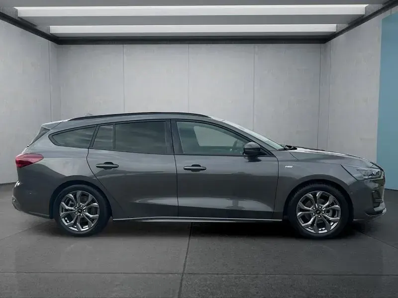 Gebraucht Ford Focus ST-Line X 155 PS (114 kW) 2025 Grau Kombi