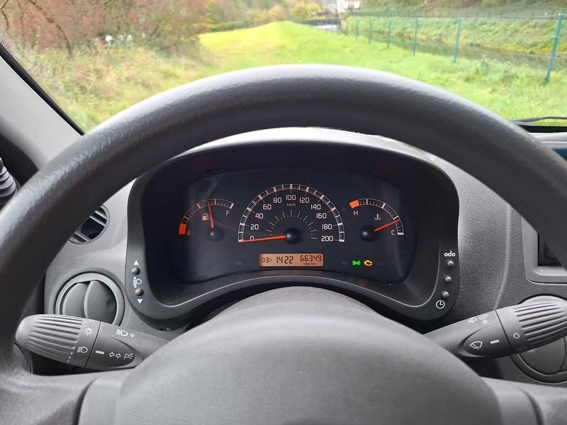 Andere farben Gebraucht 2010 Fiat Panda Kleinwagen | 2.480 € (Fairer Preis) - Bild 1/4