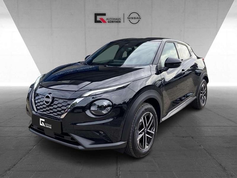 Pearl black Neu 2025 Nissan Juke N-Connecta SUV | 27.132 € (Guter Preis) - Bild 1/4