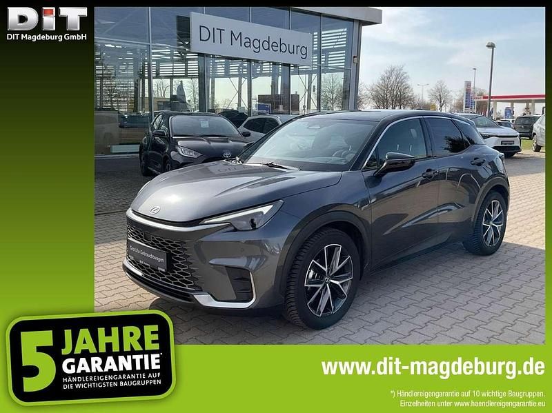 Gebraucht Lexus LBX 136 PS (100 kW) 2025 Sonic chrome (1l1)/ black (202 SUV