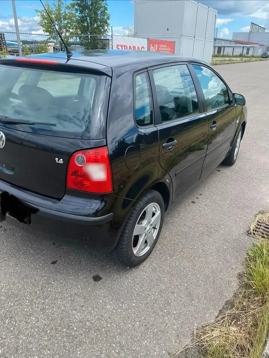 Gebraucht VW Polo 74 PS (54 kW) 2003 Schwarz Kleinwagen
