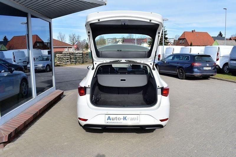 Gebraucht Seat Leon Style 150 PS (110 kW) 2022 Candy white Kombi