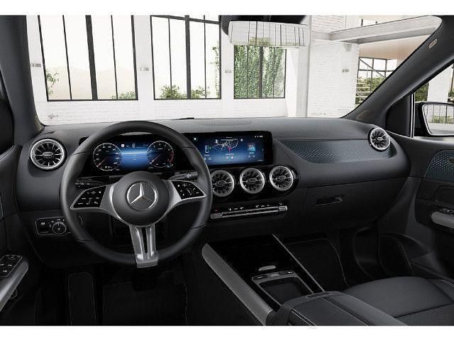 Schwarz Gebraucht 2025 Mercedes B180 Advanced Plus Van / Kleinbus | 37.990 € (Teuer) - Bild 1/4