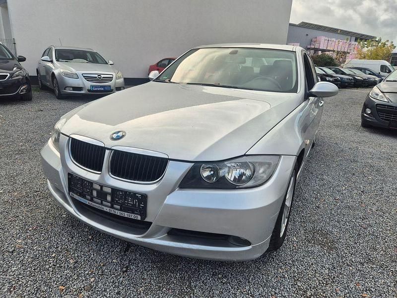 Gebraucht BMW 318 129 PS (94 kW) 2006 Silber Limousine