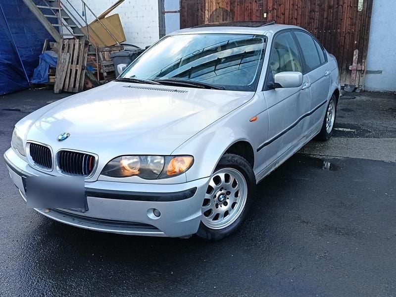 Gebraucht BMW 316 116 PS (85 kW) 2002 Silber Limousine