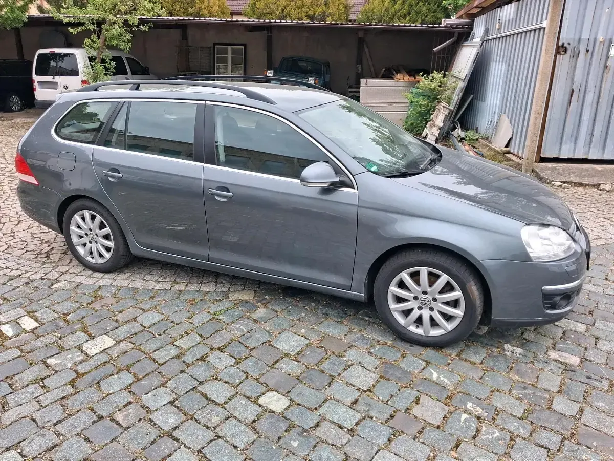 Gebraucht VW Golf VI 122 PS (89 kW) 2009 Grau Kleinwagen