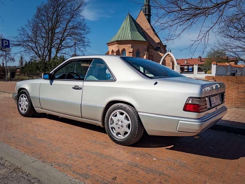 Gebraucht Mercedes 230 185 PS (136 kW) 1990