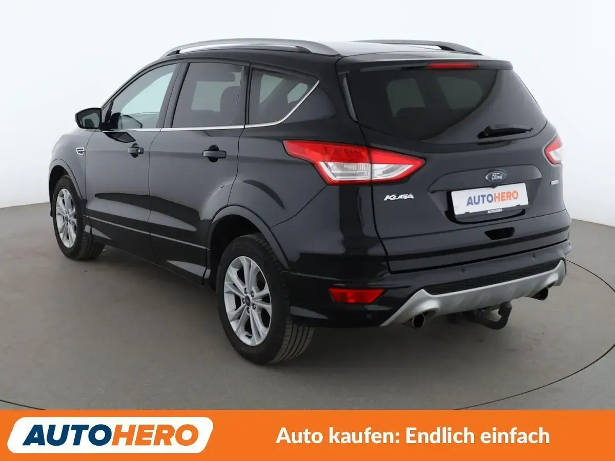 Gebraucht Ford Kuga Individual 182 PS (133 kW) 2016 Schwarz SUV