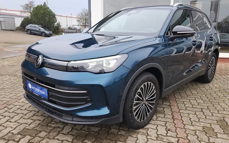 Gebraucht VW Tiguan Goal 150 PS (110 kW) 2025 Nightshade blue metallic SUV
