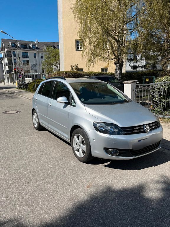 Silber Gebraucht 2010 VW Golf Plus Comfortline Van / Kleinbus | 4.400 € (Guter Preis) - Bild 1/4