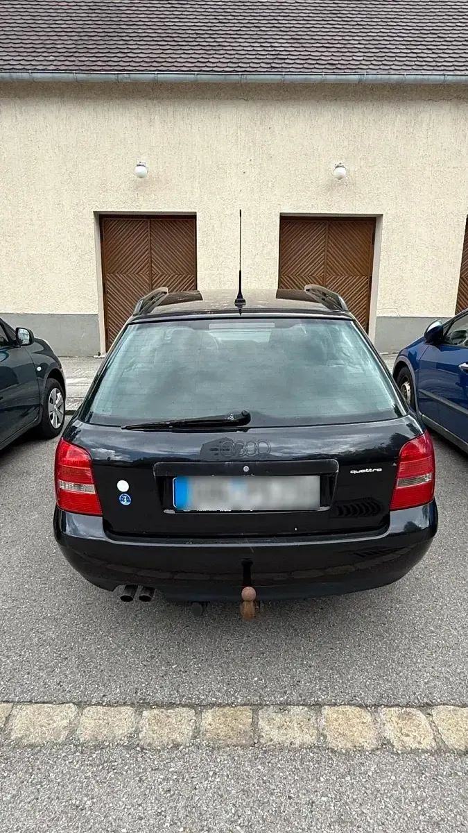 Gebraucht Audi A4 150 PS (110 kW) 2002 Blau Kombi
