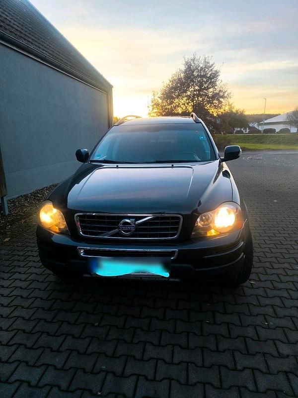 Grau Gebraucht 2011 Volvo XC90 SUV | 8.500 € (Guter Preis) - Bild 1/4