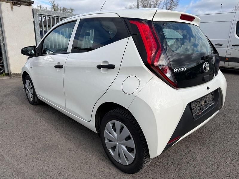Gebraucht Toyota Aygo 72 PS (52 kW) 2021 Weiß Kleinwagen