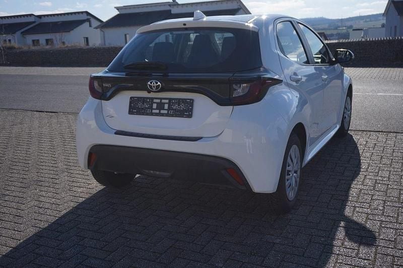 Gebraucht Toyota Yaris Comfort 72 PS (52 kW) 2022 Weiß Kleinwagen