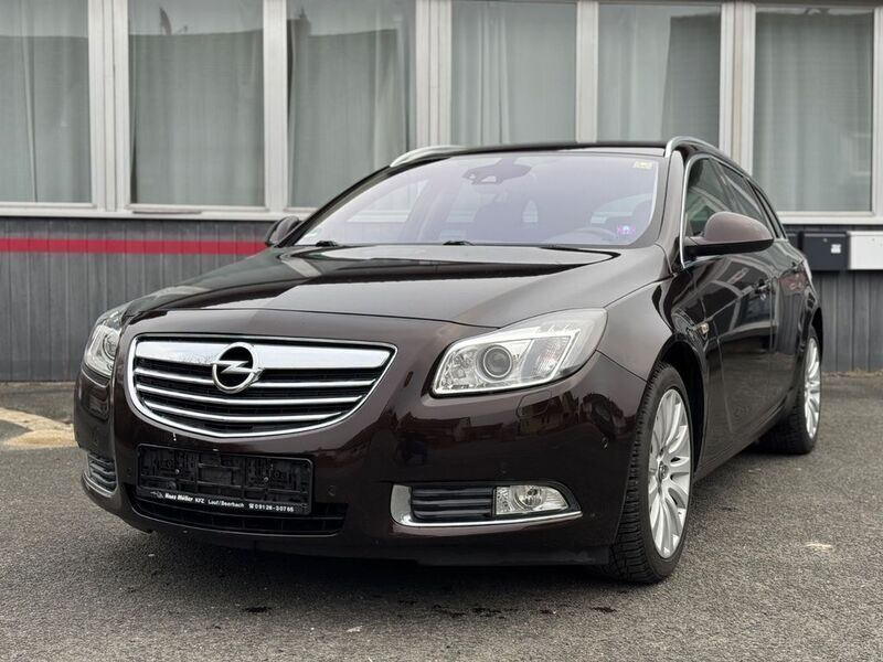 Braun Gebraucht 2011 Opel Insignia Edition Kombi | 2.990 € (Superpreis) - Bild 1/4