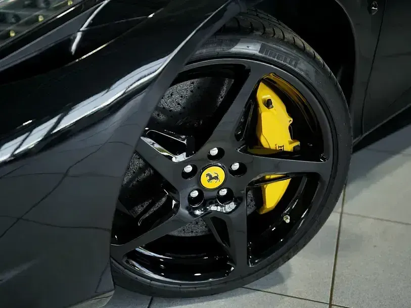 Second-hand Ferrari 458 570 CP (419 kW) 2012 Negru Cabrio