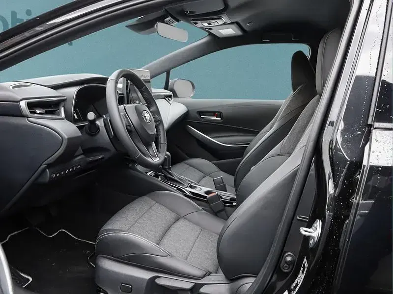 Neu Toyota Corolla 184 PS (135 kW) 2025 Schwarz Kombi
