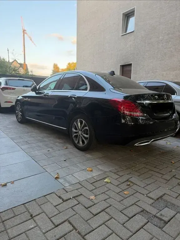 Gebraucht Mercedes C180 Edition 156 PS (114 kW) 2016 Schwarz Limousine