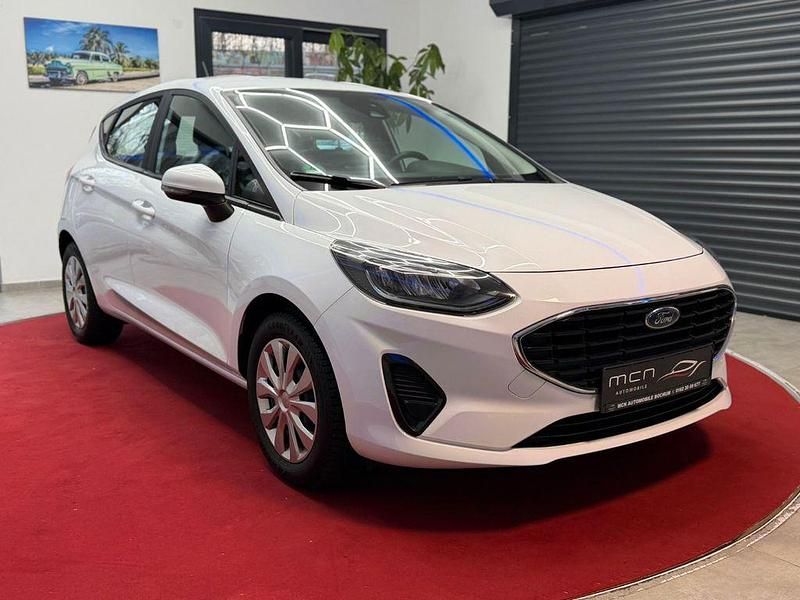 Gebraucht Ford Fiesta Cool & Connect 75 PS (55 kW) 2022 Weiß Kleinwagen