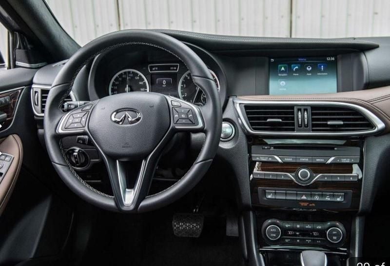 Braun Gebraucht 2017 Infiniti QX30 Premium SUV | 17.900 € - Bild 1/4