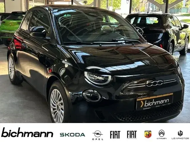 Gebraucht Fiat 500e 69 kW (95 PS) 2024 Schwarz Kleinwagen