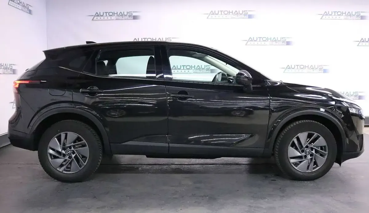 Gebraucht Nissan Qashqai 360º 158 PS (116 kW) 2022 Black (m) SUV