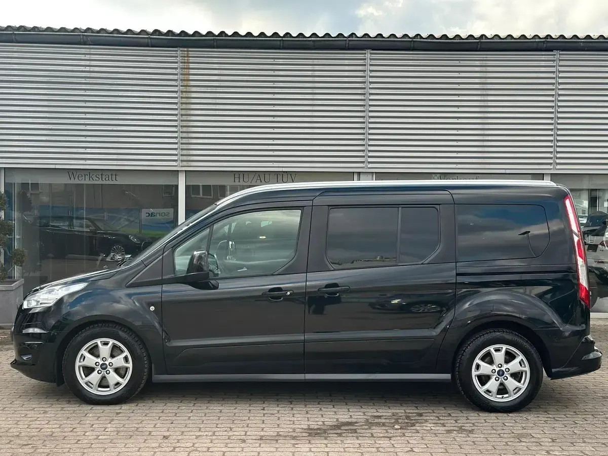 Occasion Ford Tourneo Titanium 120 ch (88 kW) 2018 Noir Break