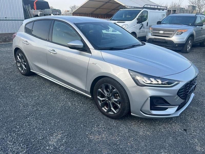 Gebraucht Ford Focus ST-Line 125 PS (91 kW) 2023 Silber Limousine