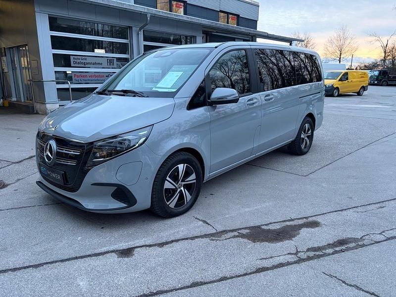 Gebraucht Mercedes EQV300 150 kW (204 PS) 2024 Grau Van / Kleinbus
