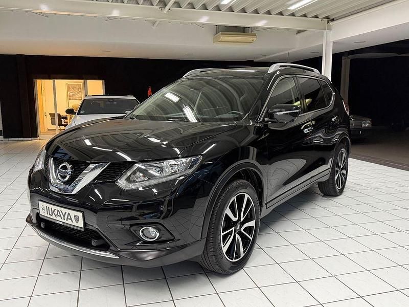 Schwarz Gebraucht 2016 Nissan X-Trail N-Vision SUV | 15.980 € (Fairer Preis) - Bild 1/4