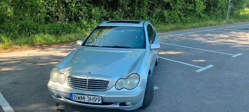 Silber Gebraucht 2004 Mercedes C200 Limousine | 2.600 € (Guter Preis) - Bild 1/4