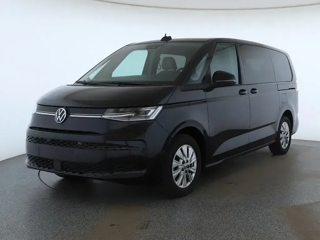 Gebraucht VW Multivan Life 150 PS (110 kW) 2024 Deep black Van / Kleinbus